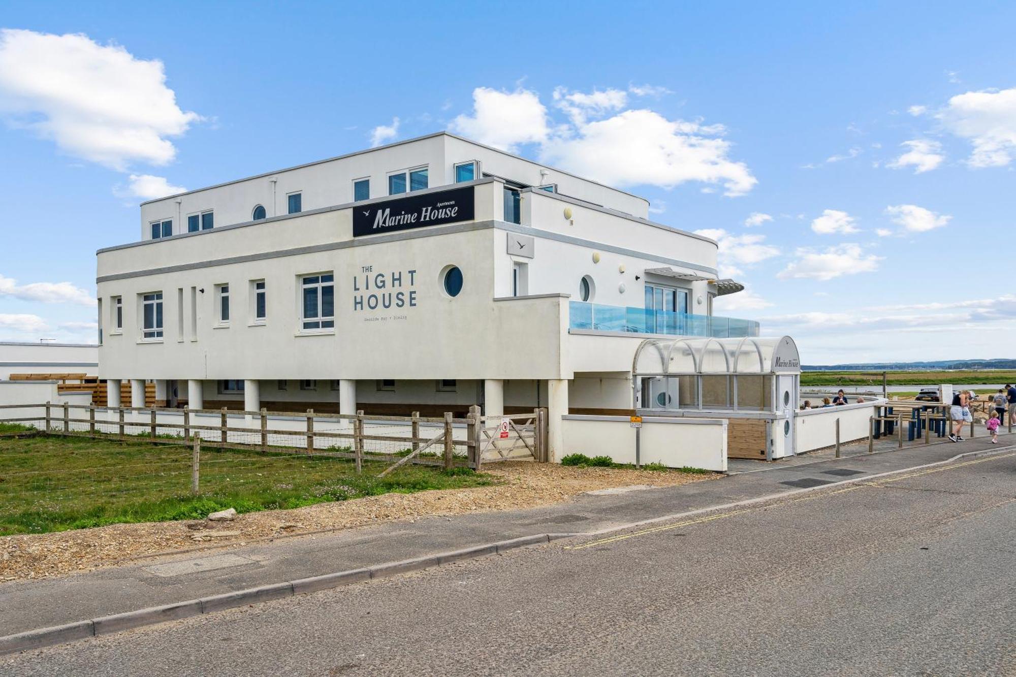 Marine House Hotel Лимингтън Екстериор снимка